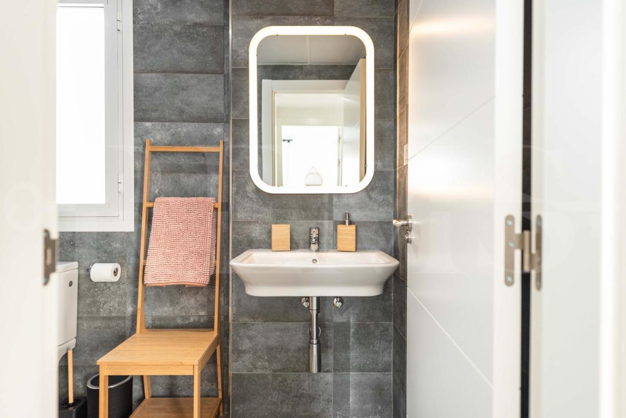 Stylish With Balcony & Parking Near The By Rems Apartamento