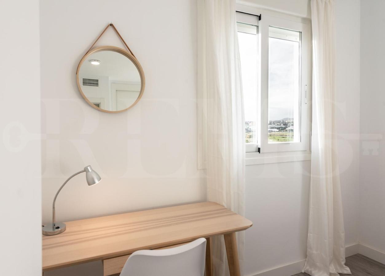Apartamento Stylish With Balcony & Parking Near The By Rems Málaga