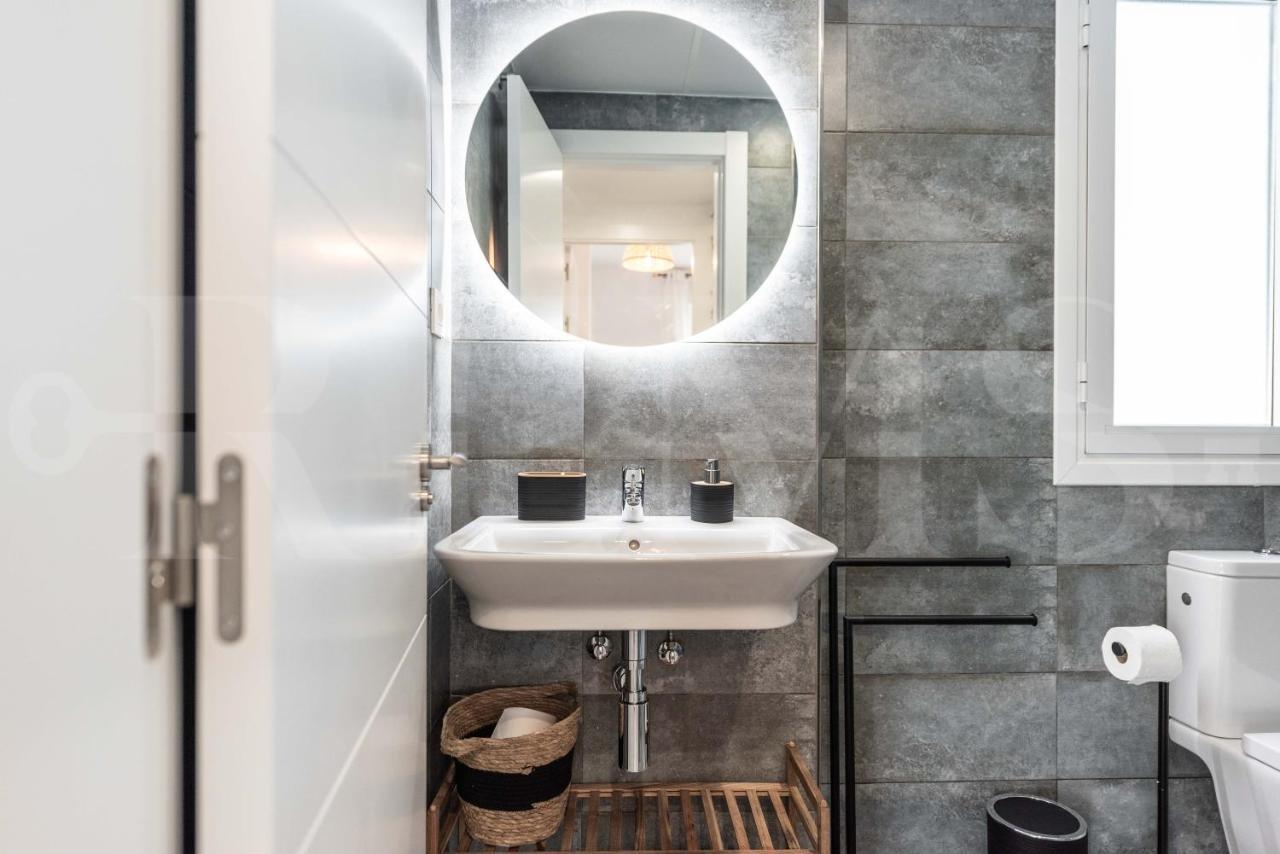 Stylish With Balcony & Parking Near The By Rems Apartamento Málaga