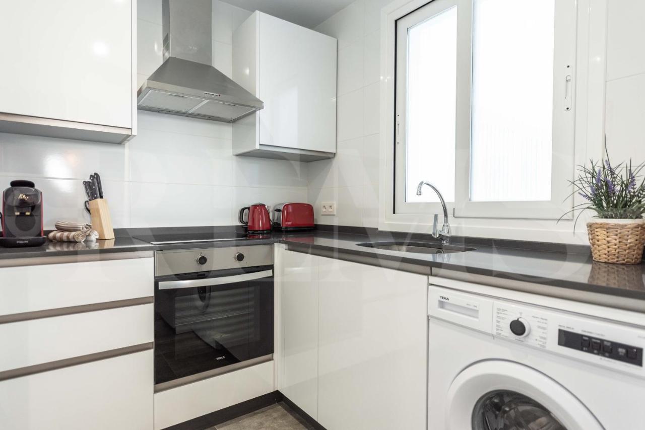 Stylish With Balcony & Parking Near The By Rems Apartamento Málaga
