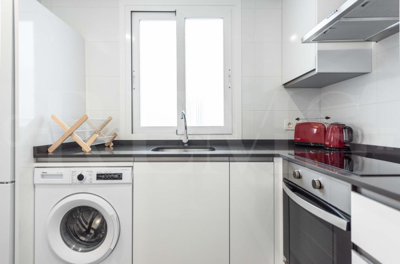 Apartamento Stylish With Balcony & Parking Near The By Rems *